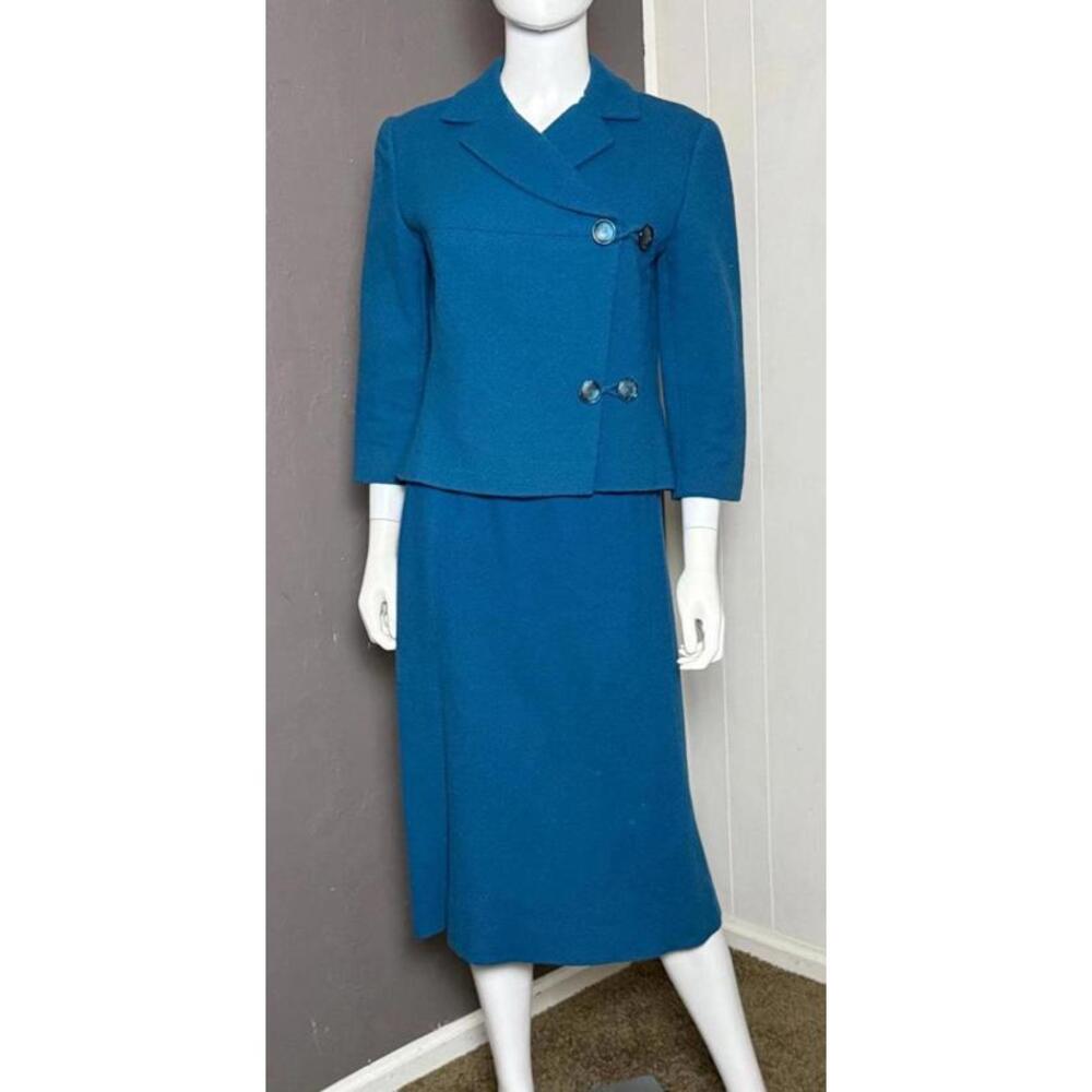 1940's Blue Wool Boucle Skirt Suit from a Vogue Paris Original size S/M - Picture 2 of 10